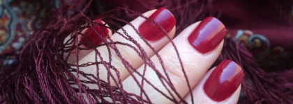 Опьяняющий Opi Nail Lacquer Quarter of a Cent-Cherry NL A34