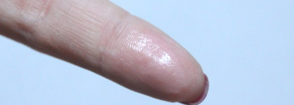 Clarins Eclat Minute Instant Light Natural Lip Perfector 04 Petal Shimmer