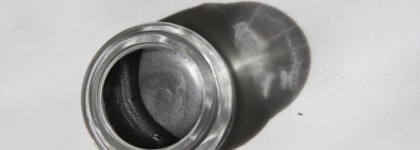 Maybelline Eye Studio Color Tattoo в оттенке 55 Immortal Charcoal