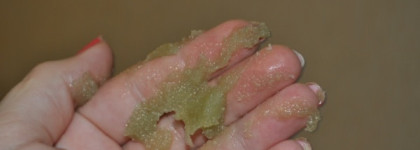 Первое разочарование в марке: "Сахарно-солевой скраб для тела. Масло ши и зеленый кофе" от "Зеленая аптека"