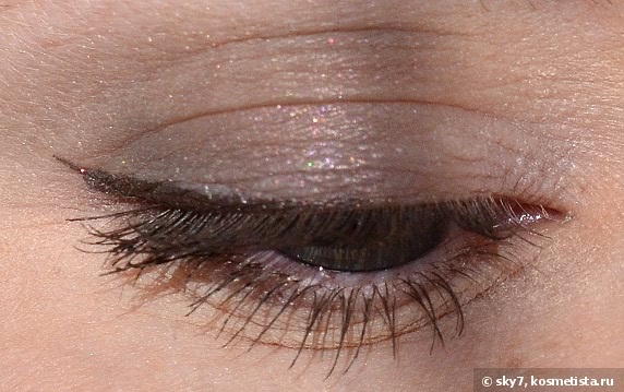 Тени праздничного дня - Artdeco Eyeshadow Pearl #17 Misty wood