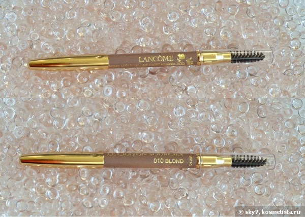 Радость блондинки с карандашом для бровей Lancome Le Crayon Sourcils #010 Blond