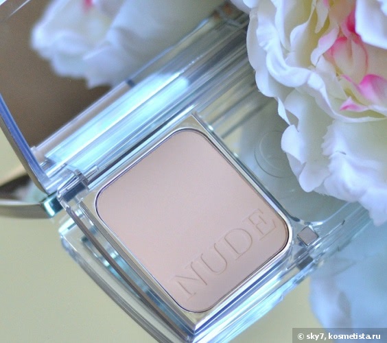 Как долго я тебя ждала! Diorskin Nude Compact Natural Glow Radiant Powder Foundation SPF 10 PA+++ в оттенке № 020 Light Beige