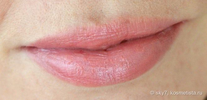 Помада Guerlain la petite robe noire le rouge #011 Beige Lingerie