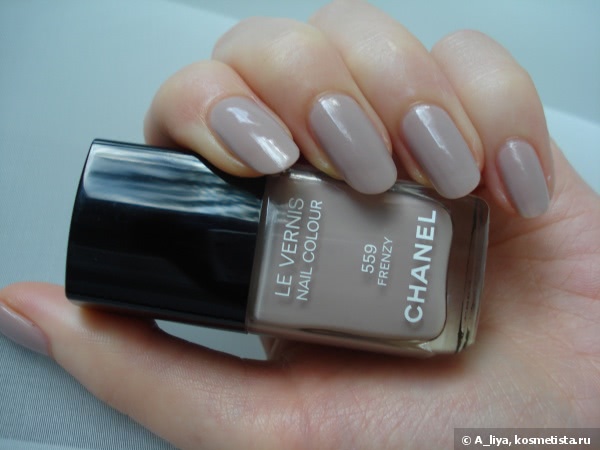Осень с Chanel Le Vernis Nail Colour 559 Frenzy, 563 Vertigo & 561 Suspicious