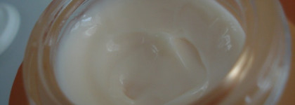 Некоторые средства по уходу за лицом от Clarins