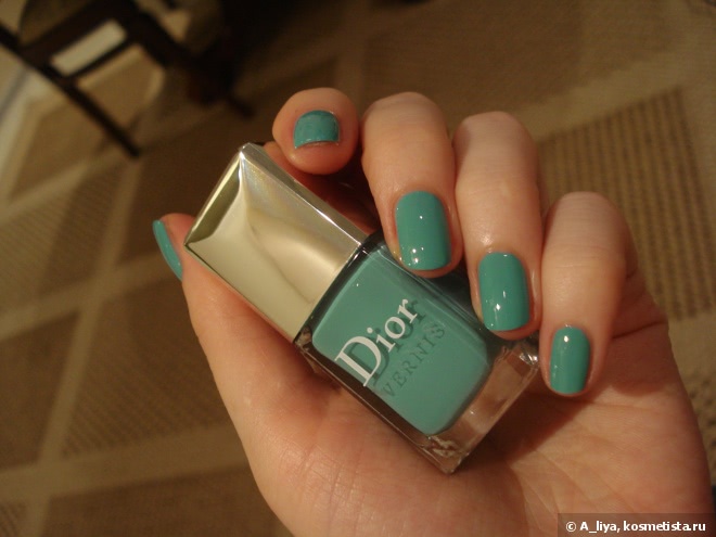 Dior Vernis Haute Couleur Extreme Wear Nail Lacquer #401 Saint-Tropez & Dior Vernis Couture Colour Gel Shine and Long Wear Nail Lacquer #319 Sunwashed