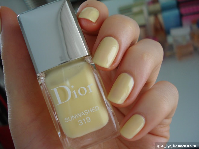 Dior Vernis Haute Couleur Extreme Wear Nail Lacquer #401 Saint-Tropez & Dior Vernis Couture Colour Gel Shine and Long Wear Nail Lacquer #319 Sunwashed