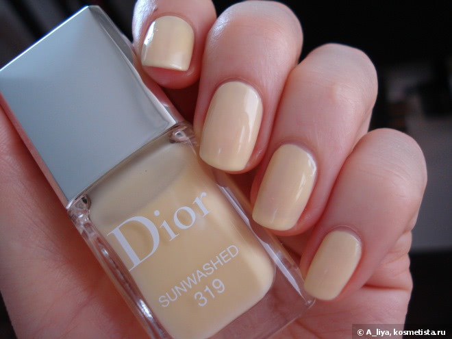 Dior Vernis Haute Couleur Extreme Wear Nail Lacquer #401 Saint-Tropez & Dior Vernis Couture Colour Gel Shine and Long Wear Nail Lacquer #319 Sunwashed