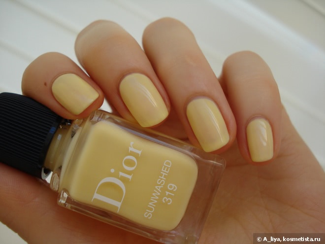 Dior Vernis Haute Couleur Extreme Wear Nail Lacquer #401 Saint-Tropez & Dior Vernis Couture Colour Gel Shine and Long Wear Nail Lacquer #319 Sunwashed