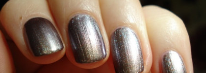 Chanel Le Vernis Nail Colour #757 Rose Fusion