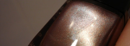 Chanel Le Vernis Nail Colour #757 Rose Fusion