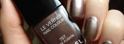 Chanel Le Vernis Nail Colour #757 Rose Fusion