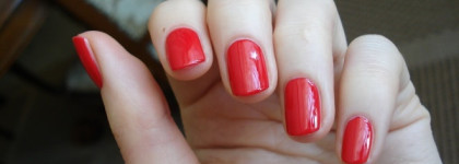 La petite Robe noire Guerlain Nail Colour # 003 Red Heels