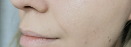 Битва титанов: тональный флюид Reboot от Make Up For Ever vs тональная основа MAC Face and Body Foundation