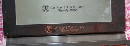 Anastasia Beverly Hills Modern Renaissance  Eyeshadow Palette