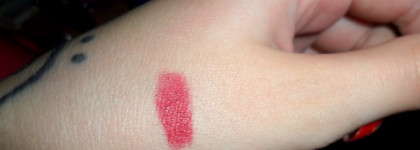 Still Reliable Colour #525 Spicy Red или помада, которая не кусается