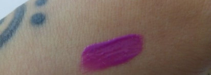 Сиреневый рай. Жидкая лаковая губная помада The One Lip Sensation от Oriflame в оттенке 32452 (Сиреневый)