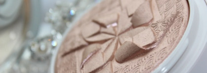 Пудра-хайлайтер Guerlain Poudre De Soie Illuminating Silk Shimmer Powder