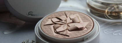 Пудра-хайлайтер Guerlain Poudre De Soie Illuminating Silk Shimmer Powder