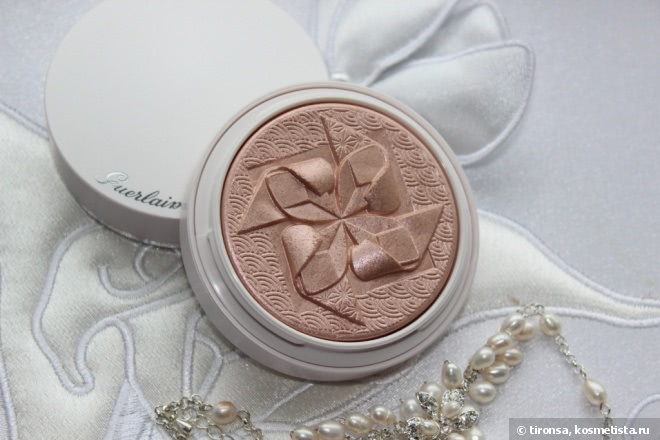 Пудра-хайлайтер Guerlain Poudre De Soie Illuminating Silk Shimmer Powder