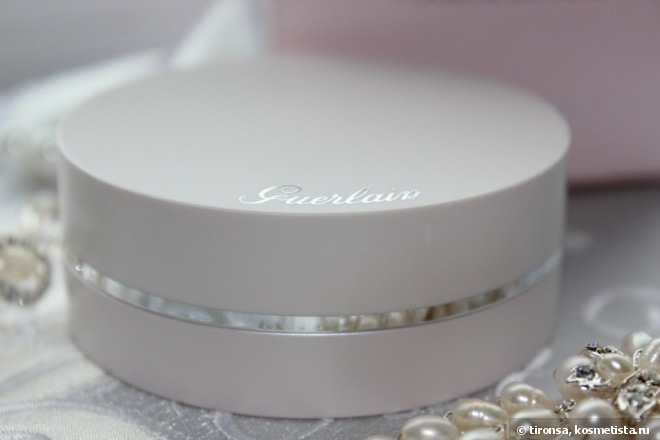 Пудра-хайлайтер Guerlain Poudre De Soie Illuminating Silk Shimmer Powder