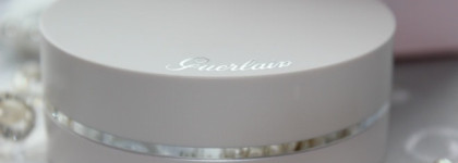 Пудра-хайлайтер Guerlain Poudre De Soie Illuminating Silk Shimmer Powder
