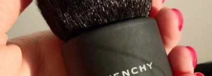 Шедевр от Givenchy: Powder Brush - кисть для пудры, Blush Brush - кисть для румян и  Bronzer Brush - кисть кабуки