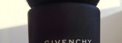 Шедевр от Givenchy: Powder Brush - кисть для пудры, Blush Brush - кисть для румян и  Bronzer Brush - кисть кабуки