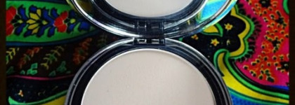 Еще одна приятность от Pupa: Extreme Matt Natural Matt Effect Compact Powder Foundation spf 20 # 040