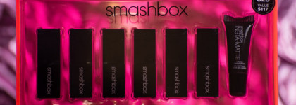 Неоновый Light It Up: Lipstick & Lip Mattifier – набор помад от американской марки Smashbox