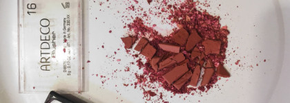 По следам Очумелых ручек или как из двух разбитых румян сделать новые