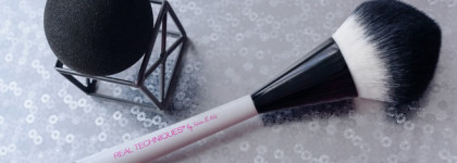 Все еще не можете выбрать между BeautyBlender и ExpertFace Brush? Real Techniques MultiTech Series