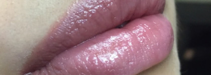 Увлажняющая помада с блеском Chanel Rouge Coco Shine Hydrating Sheer Lipshine в оттенке 94 Confident, 96 Aura