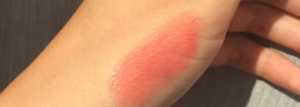 Курортный роман с  Chanel Rouge Coco Shine Hydrating Sheer Lipshine в оттенке 97 Desinvolte