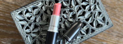 Капризный персик: МАС Cremesheen Lipstick в оттенке 216 Peach Blossom