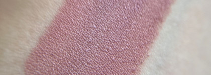 Еще один идеальный нюд: MAC Satin Lipstick Viva Glam II