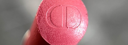 Dior Addict Hydrating Shine Lipstick в оттенке 566 Peony Pink