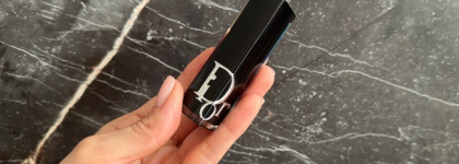 Dior Addict Hydrating Shine Lipstick в оттенке 566 Peony Pink