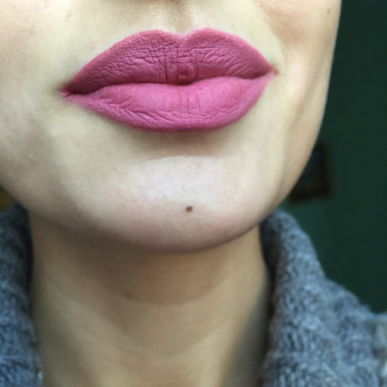 Непредсказуемый Bourjois Rouge Edition Velvet 07 Nude-ist