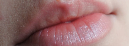 Bourjois Rouge Edition Velvet Lipstick в оттенке 07 Nude-ist