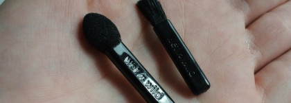 Wet n Wild Color Icon Eyeshadow Trio в оттенке E380B Walking on Eggshells