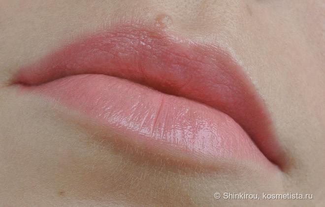 Rimmel Moisture Renew Sheer & Shine 200 Glow-rious Pink