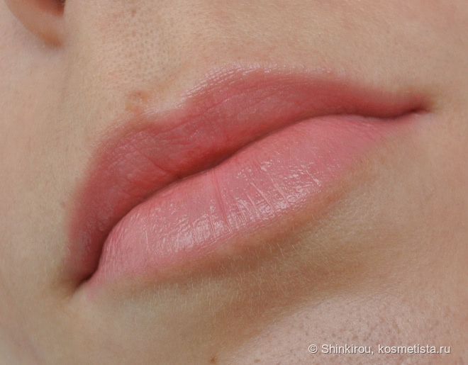 Rimmel Moisture Renew Sheer & Shine 200 Glow-rious Pink
