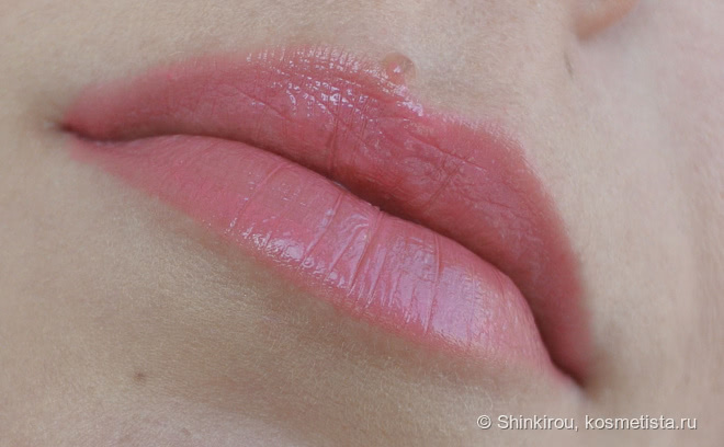 Rimmel Moisture Renew Sheer & Shine 200 Glow-rious Pink