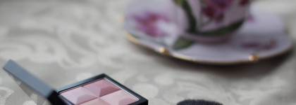 Сладкий ноябрь или один из вариантов отличного подарка на новый год Румяна Givenchy Le Prisme Blush Powder Blush №22 Vintage Pink
