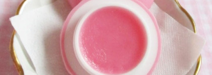 Не желаете ли десерт? It’s Skin Macaron Lip Balm #1 - strawberry и #2 - green apple