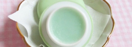 Не желаете ли десерт? It’s Skin Macaron Lip Balm #1 - strawberry и #2 - green apple