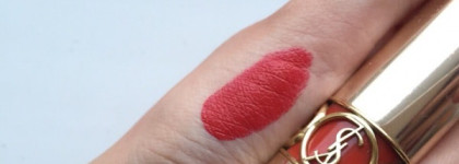 Увлажняющая помада с сияющим финишем Yves Saint Laurent Rouge Volupte Shine Lipstick № 17 Red Muse