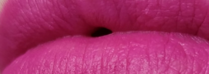 Матовая помада MAC Retro Matte Lipstick в оттенке Flat Out Fabulous